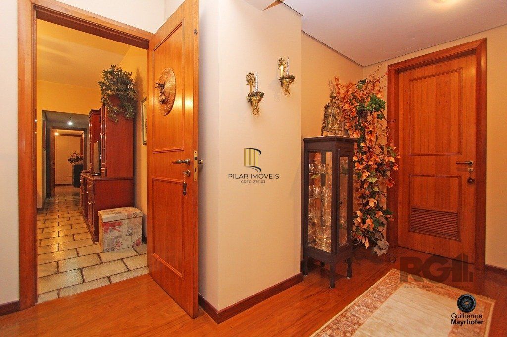 Excelente apartamento de 315m² com 3 dormitórios e 2 vagas.