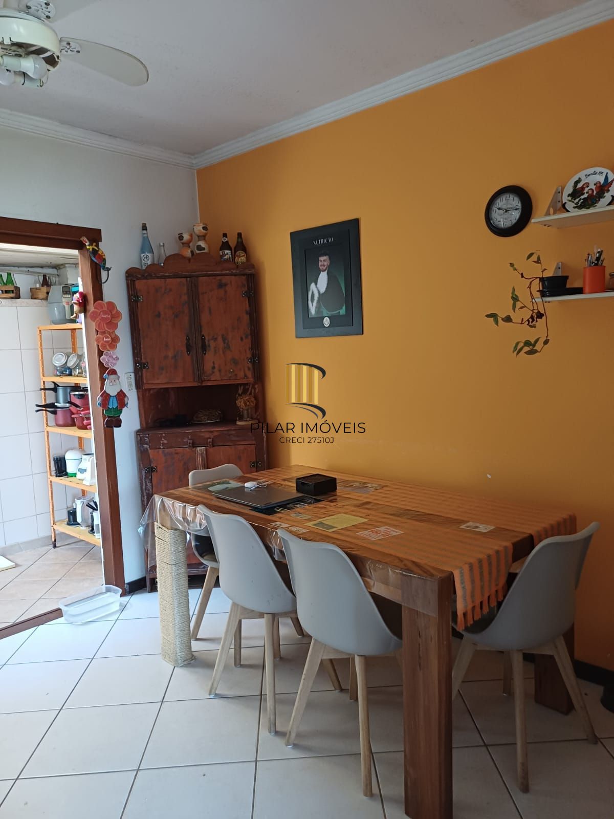 Casa 3 dormitórios no bairro Camaquã