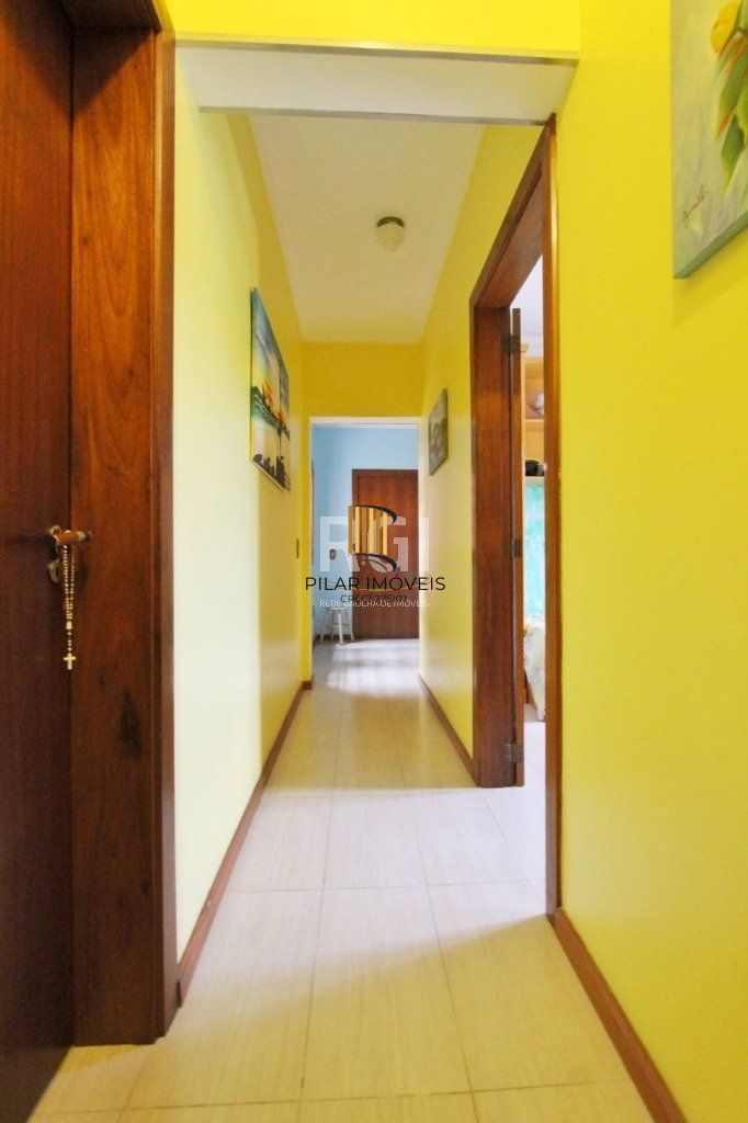 Casa para Venda - 259.5m², 4 dormitórios, sendo 1 suites, 3 vagas - Teresópolis