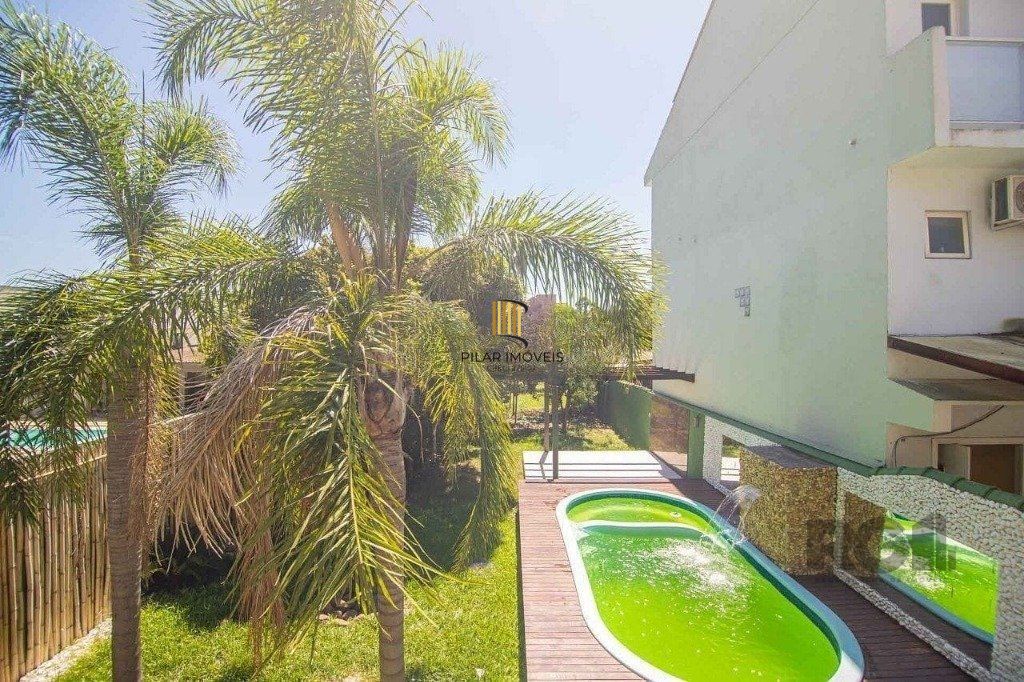 Casa para Venda - 443m², 3 dormitórios, 4 vagas - Alto Petrópolis