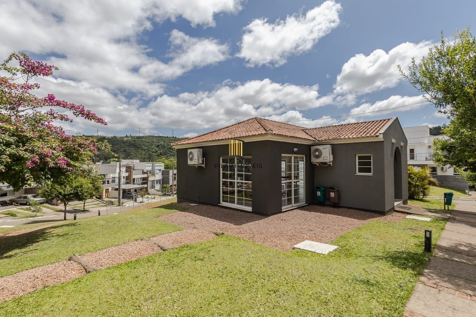 Casa em Condomínio com 3 quartos, 3 vagas e 184m² para vender por R$ 1.180.000 Rua Adriano Pereira Da Silva - Vila Nova, Porto Alegre