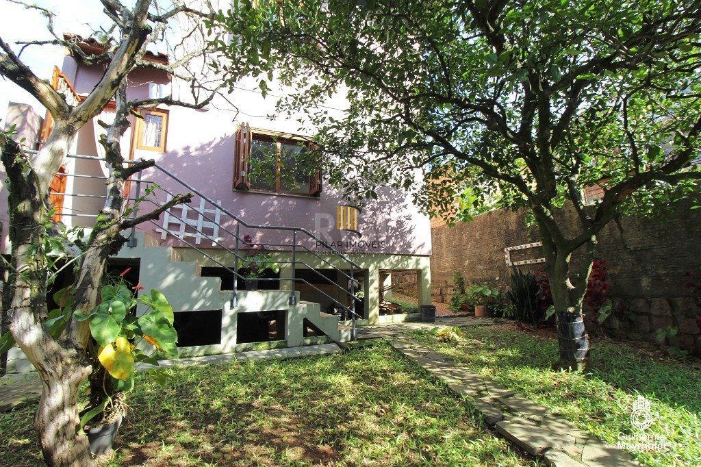 Casa para Venda - 212m², 3 dormitórios, 2 vagas - Medianeira