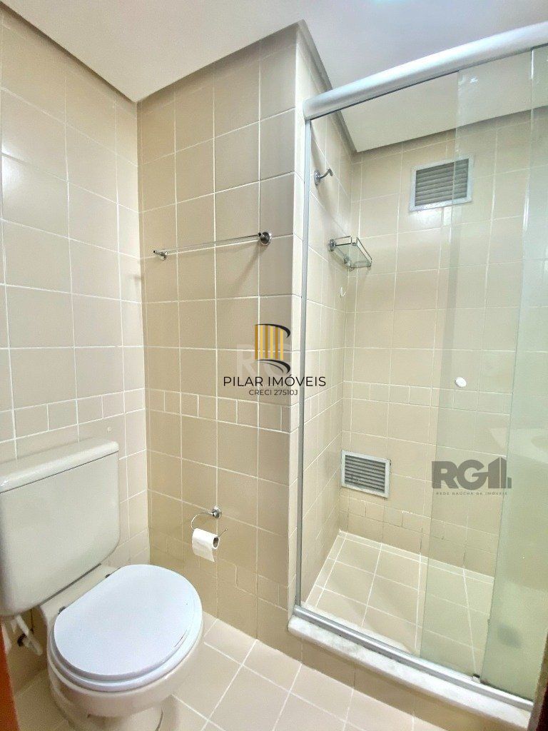 Apartamento 2 dormitórios com elevador e garagem no menino Deus