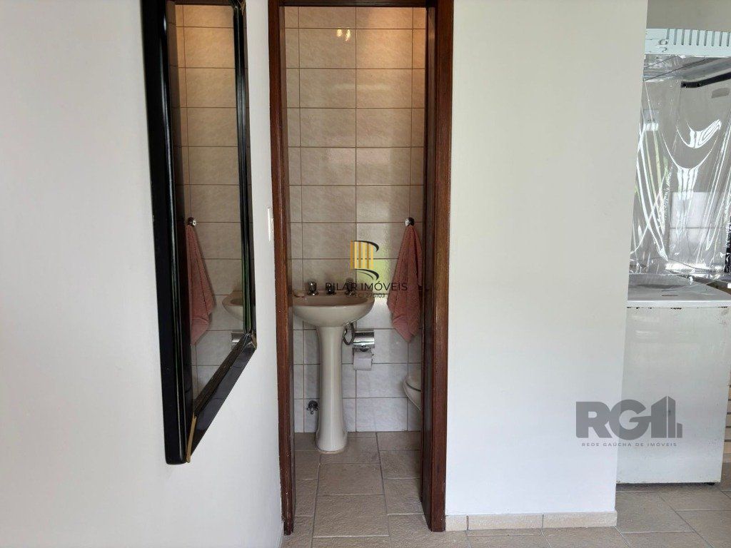 Casa 4 dormitórios no bairro Teresópolis