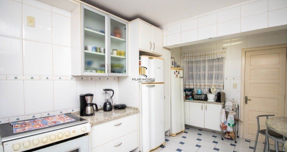 Casa para Venda - 169m², 3 dormitórios, sendo 1 suites, 4 vagas - Ipanema