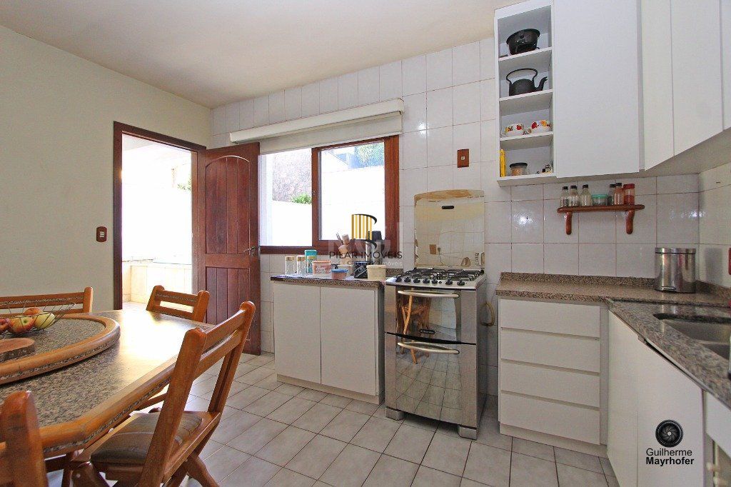 Casa para Venda - 180m², 3 dormitórios, sendo 1 suites, 3 vagas - Parque dos Maias