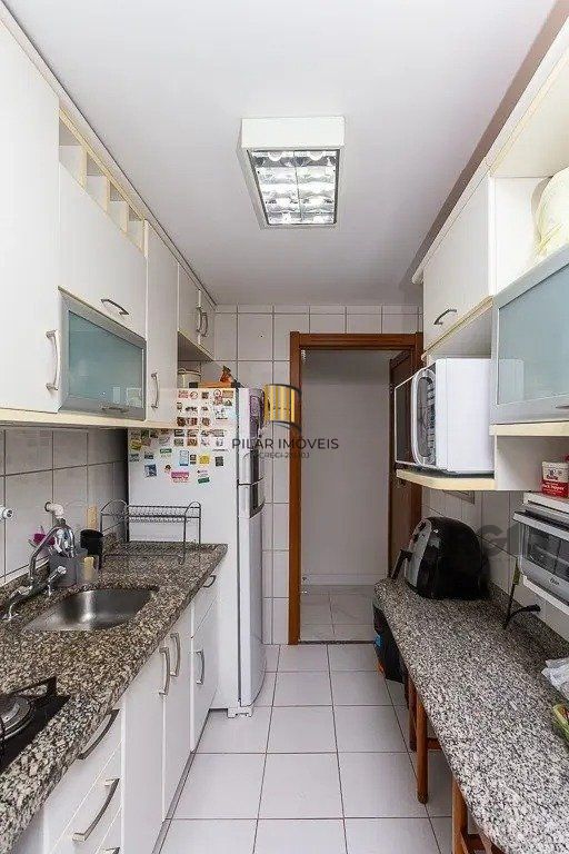 Apartamento com 3 dormitórios no bairro Jardim Carvalho