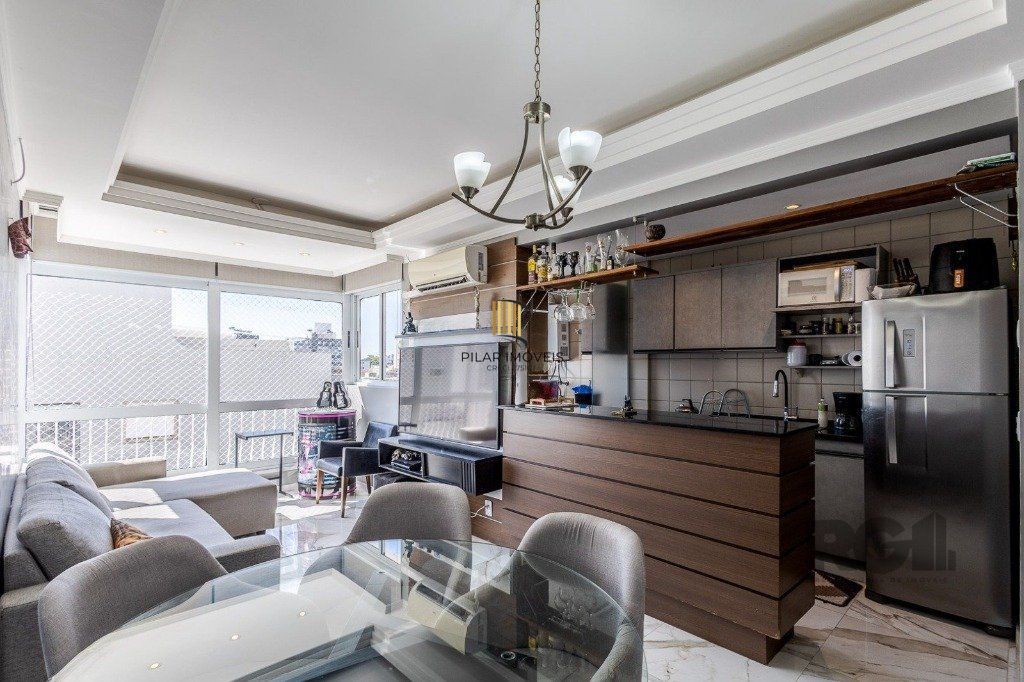 Apartamento de 2 dormitórios no bairro Azenha