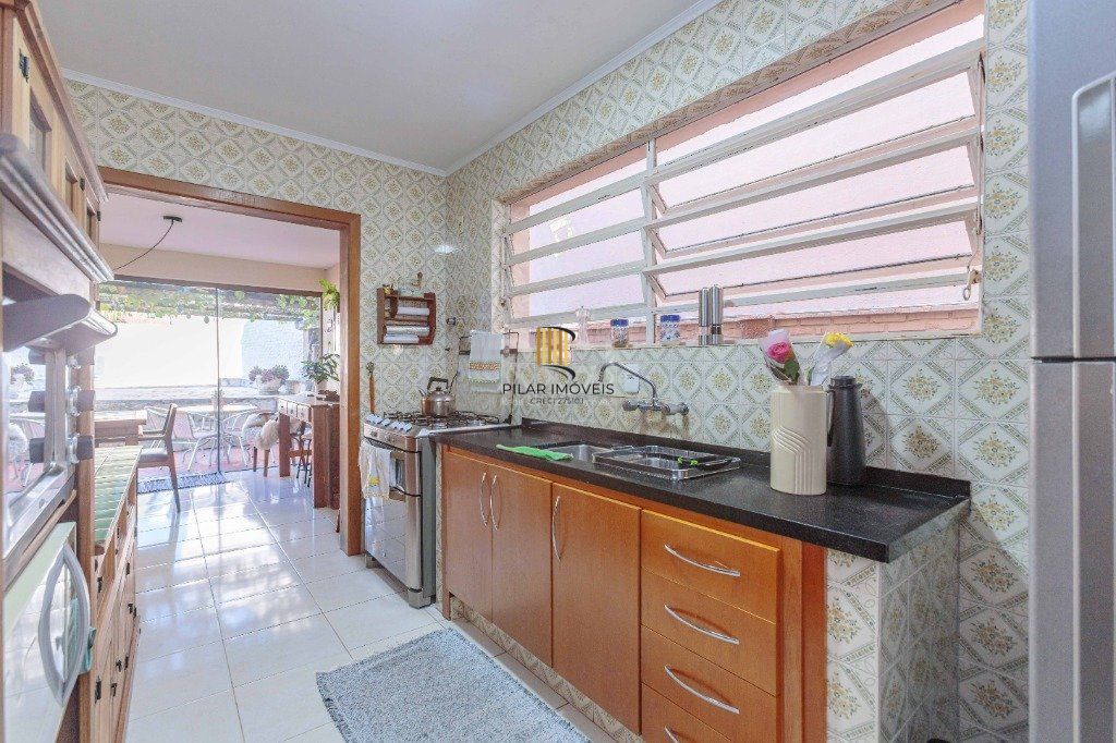 Casa a venda com 400m², bairro, Teresópolis