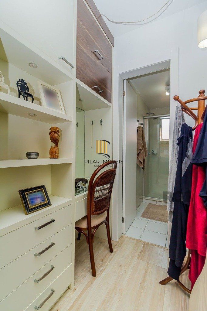Casa em Condomínio, 157m², 4 dormitórios, 2 vagas no bairro Sarandi