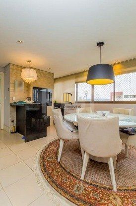 Excelente apartamento de 03 dormitórios com 4 vagas de garagem.