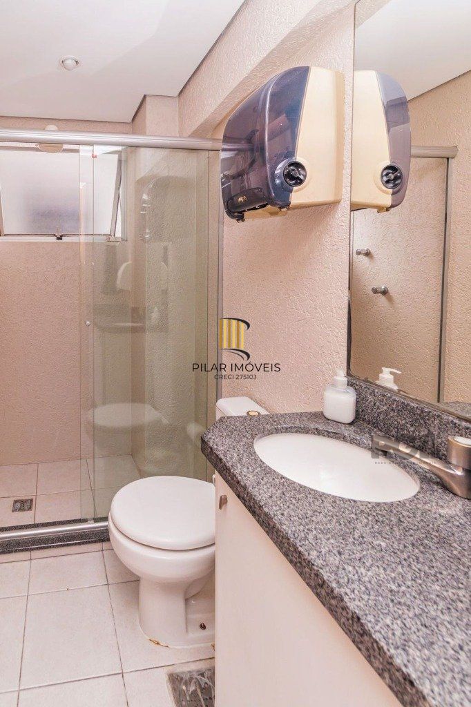 Excelente sala comercial de 140m² no centro.
