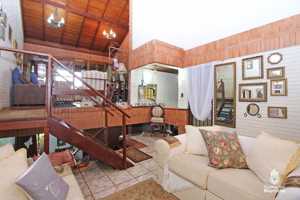 Casa para Venda -  3 dormitórios, sendo 1 suites, 2 vagas - São Caetano