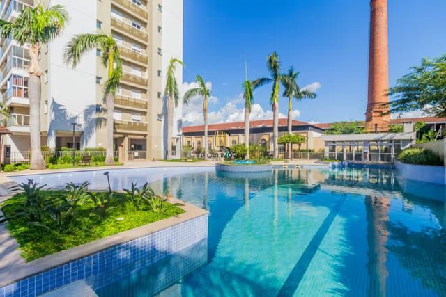 Apartamento de 2 dormitórios à venda em São Geraldo, Porto Alegre.