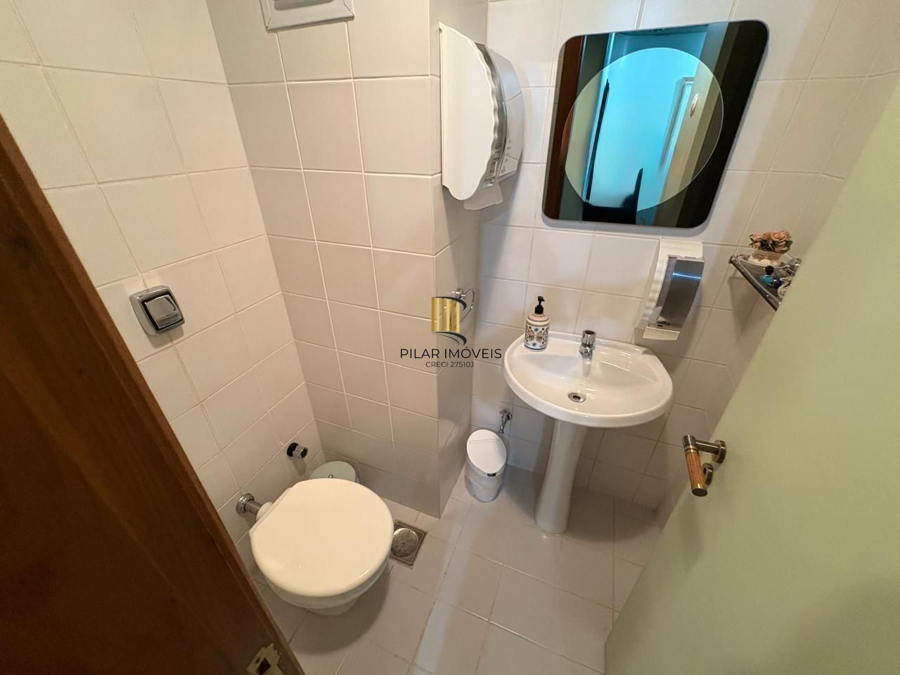 Sala comercial no bairro Três figueiras