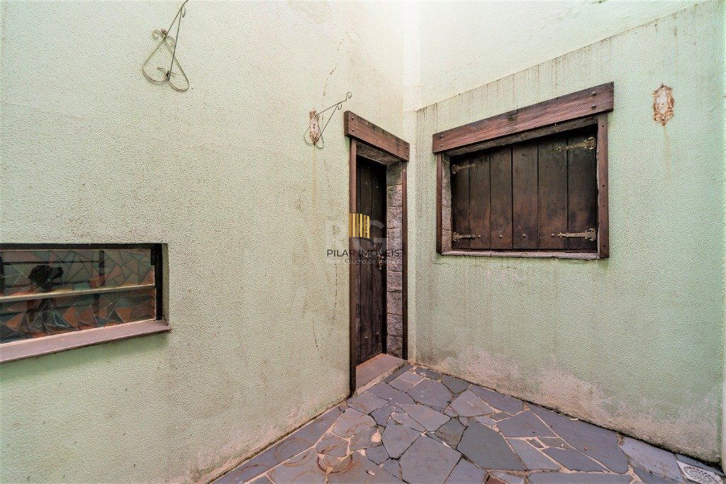 Casa de 3 dormitórios e 4 vagas de garagem no bairro Jardim Itu