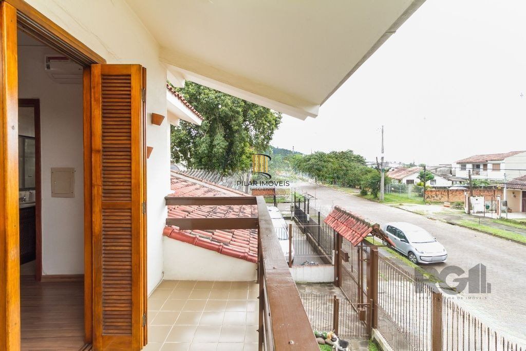 Casa 4 dormitórios no bairro  Aberta dos Morros