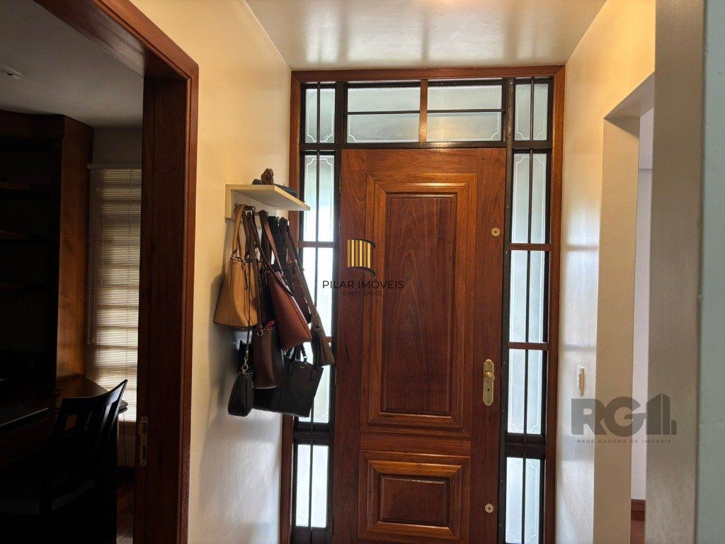 Casa 4 dormitórios no bairro Teresópolis