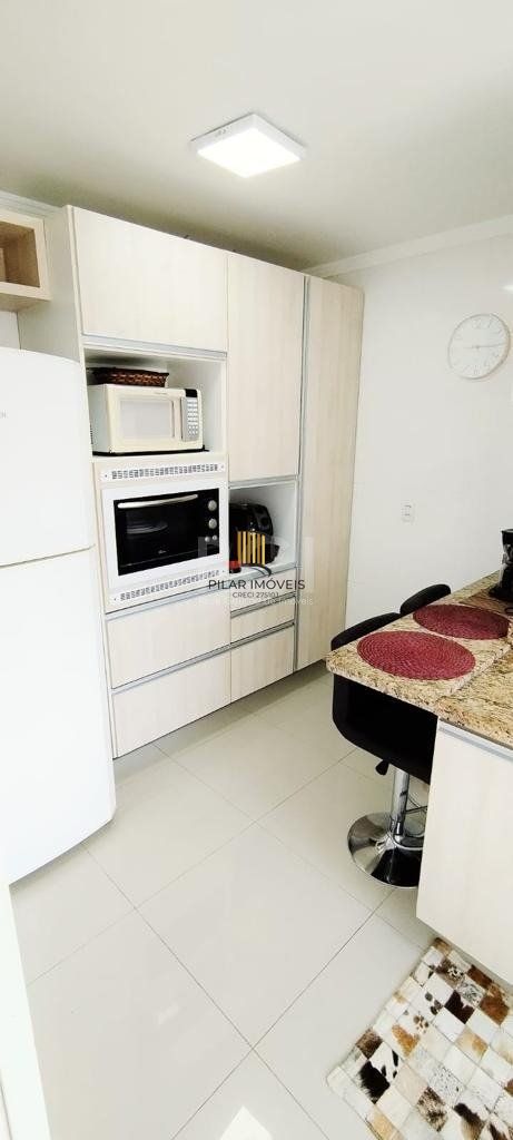 Apartamento 67m² - 2 dormitórios e 1 vaga de garagem no bairro Teresópolis