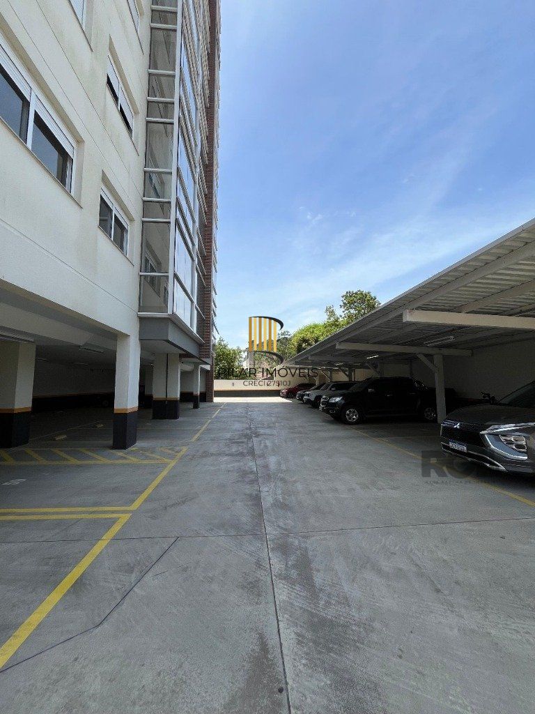 Apartamento NOVO de 104m² - 3 dormitórios, 1 suíte, churrasqueira e 2 vagas de garagem no bairro Petrópolis