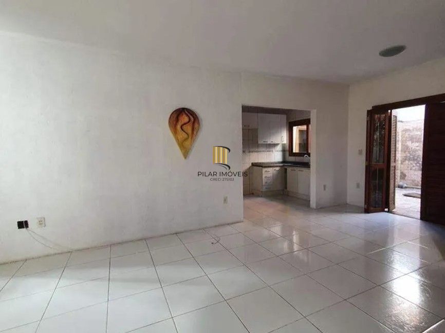 Casa 4 dormitórios no bairro Glória