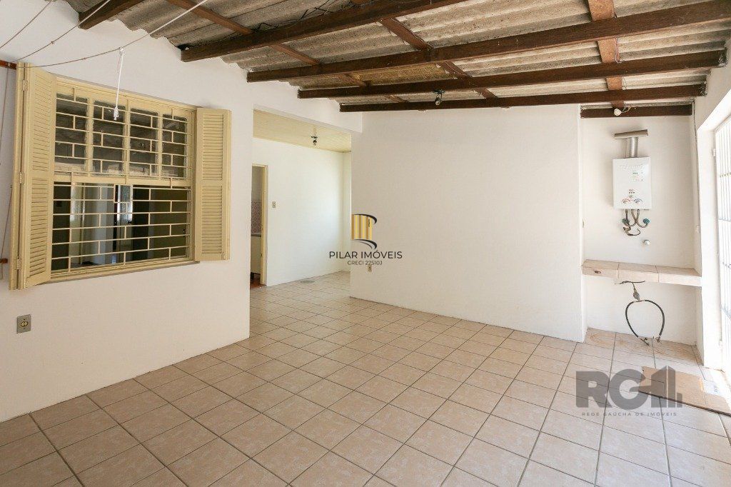 Casa com 5 dormitórios no bairro Jardim Carvalho