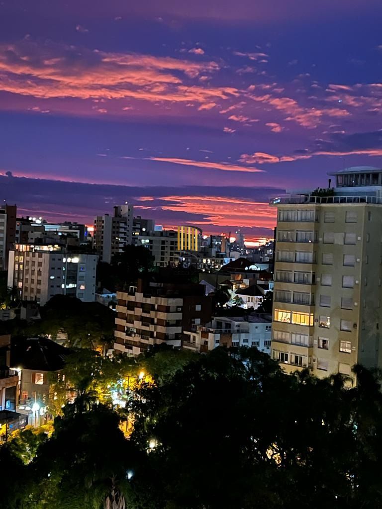 Cobertura para Venda - 412m², 4 dormitórios, sendo 3 suites, 2 vagas - Moinhos de Vento