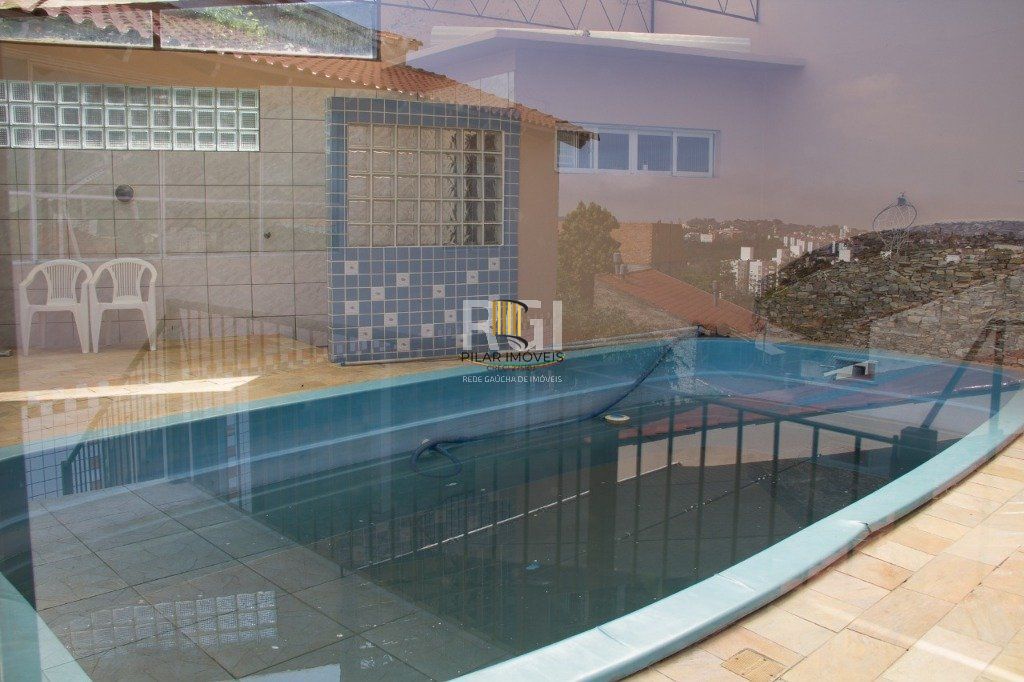 Casa para Venda - 900m², 5 dormitórios, sendo 2 suites, 5 vagas - Vila Nova