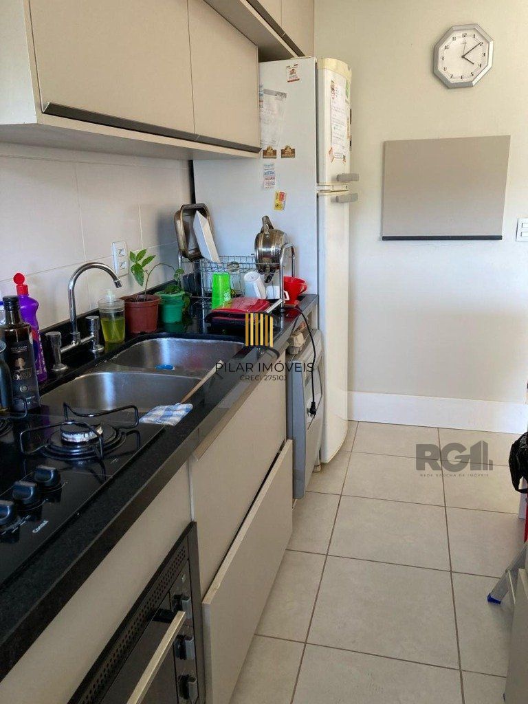 Apartamento de 2 quartos , suite ,  garagem em Condomínio Clube no bairro Teresópolis