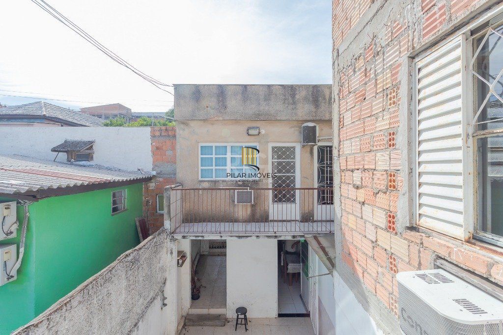 Casa 4 Dormitório(s) Bairro Glória