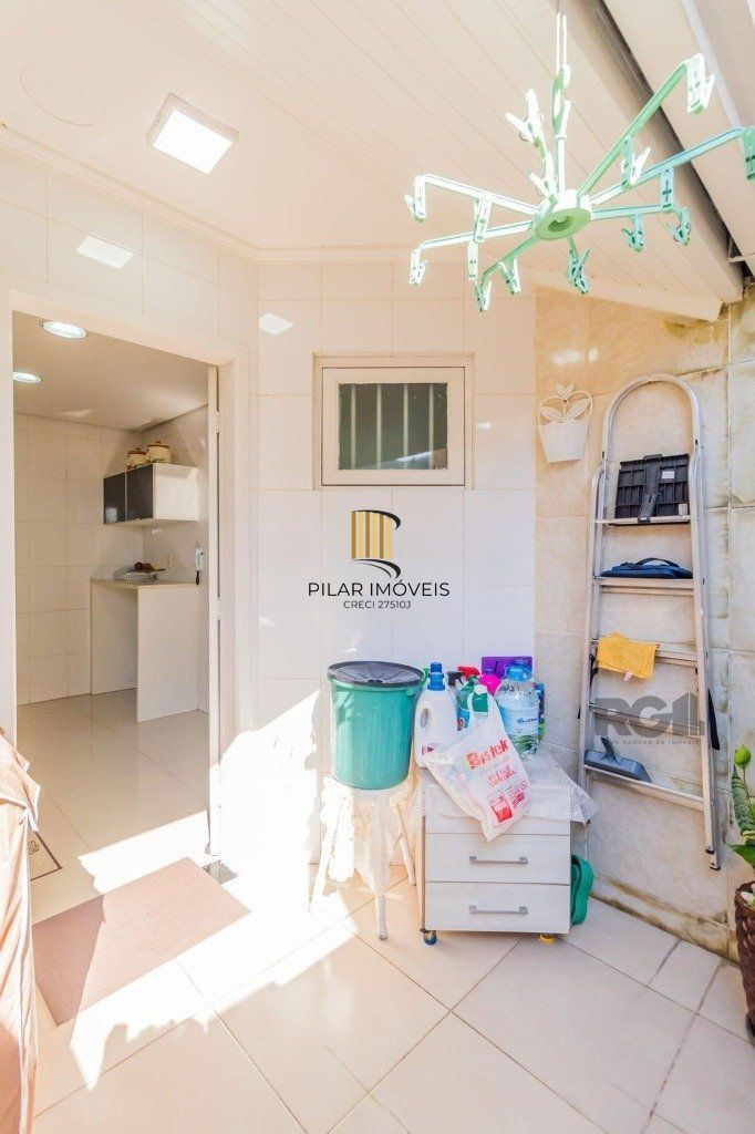 Excelente casa de 142,23m² em condomínio fechado.