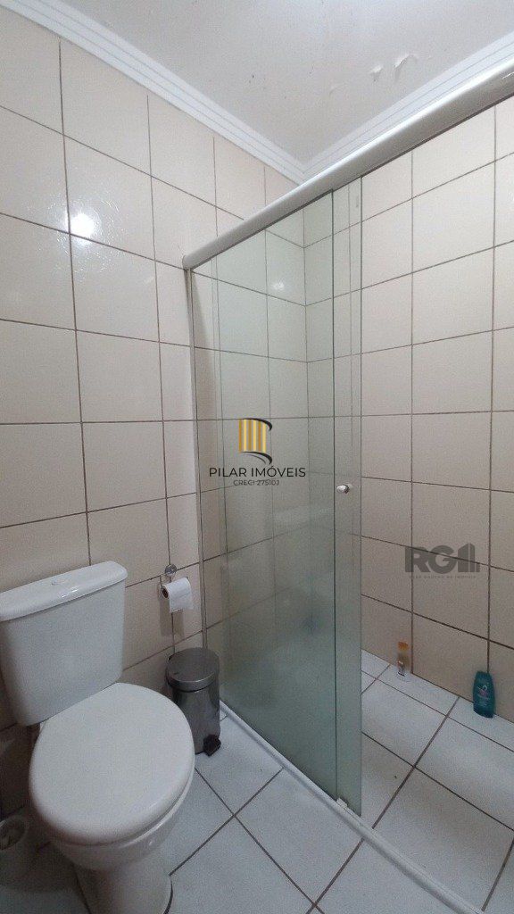 Casa de 2 dormitórios localizada no bairro Hípica