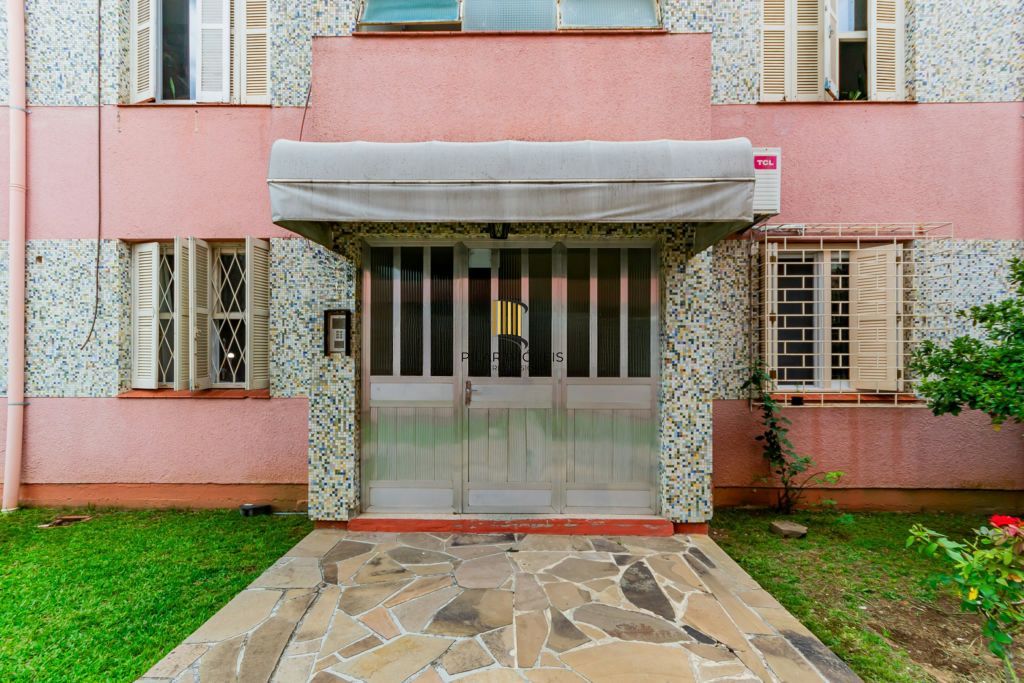 Apartamento 2 dormitórios e vaga rotativa.