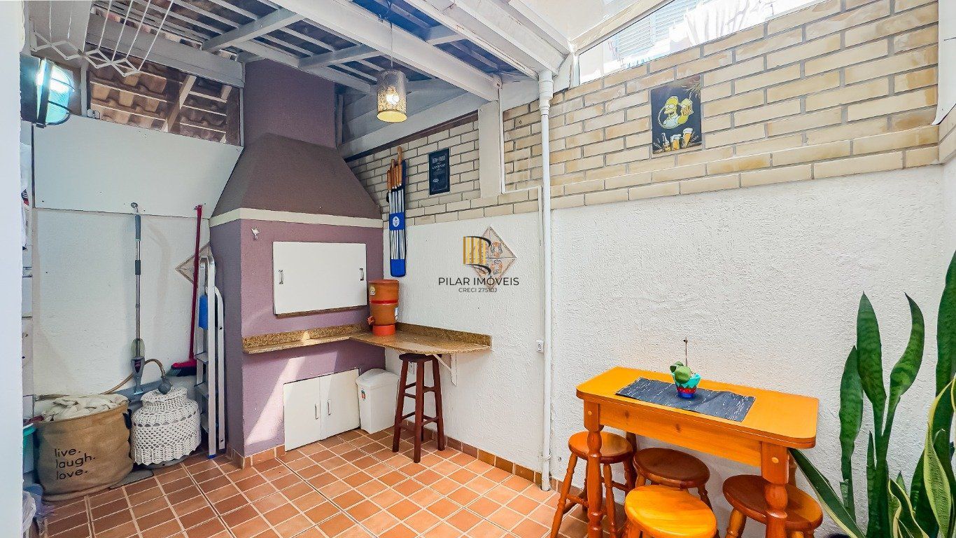 Casa em Condomínio de 2 dormitórios à venda em Sarandi, Porto Alegre.