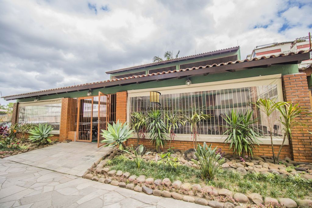 Apartamento Térreo 2 dorms à venda Rua Felizardo Furtado, Petrópolis - Porto Alegre