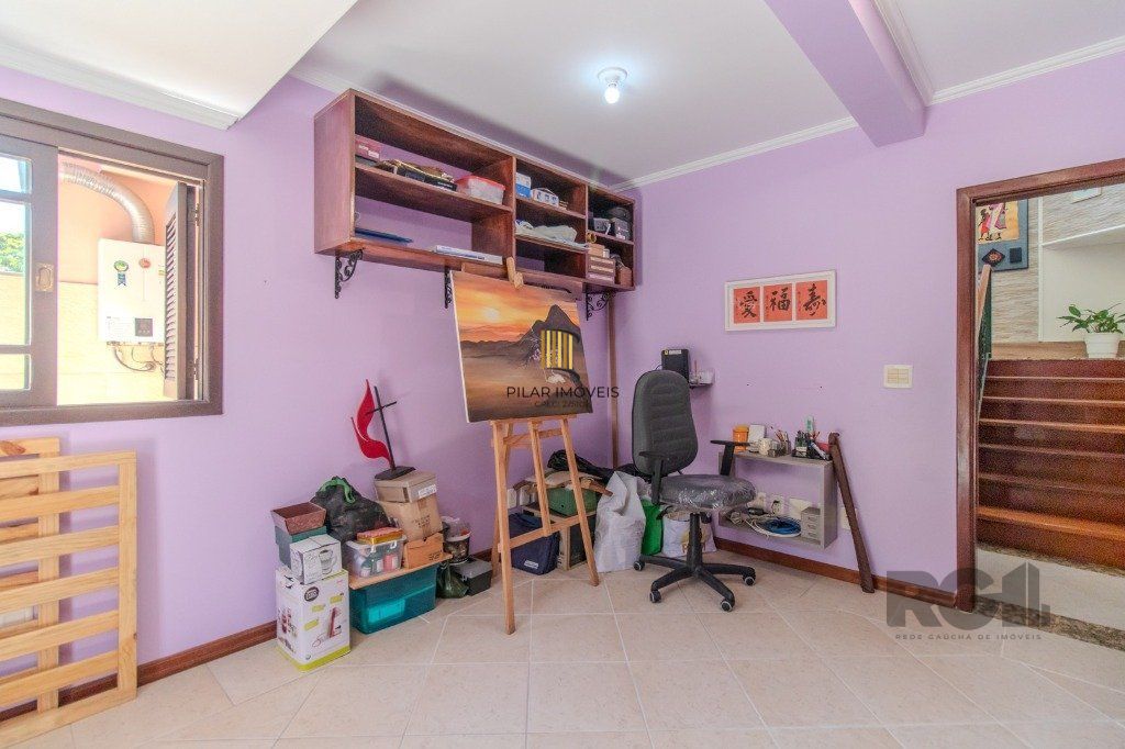 Linda casa de 04 dormitórios com vista livre no Bairro Teresópolis