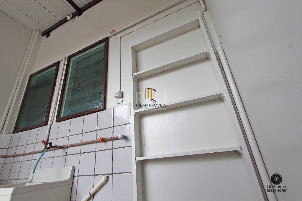 Casa para Venda - 233m², 4 dormitórios, 5 vagas - Nonoai
