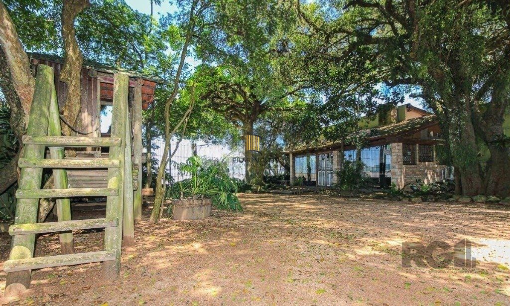 Casa em Condomínio à venda com 4 quartos 319 m²  Rua Manoel Leao, Pedra Redonda, Porto Alegre