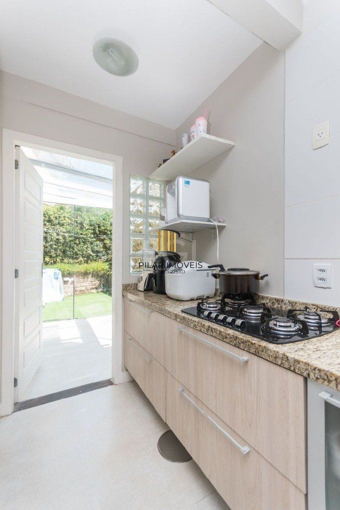 Casa Condominio para Venda - 178,00 m², 3 dormitórios, sendo 2 suites, 2 vagas - Alto Petrópolis