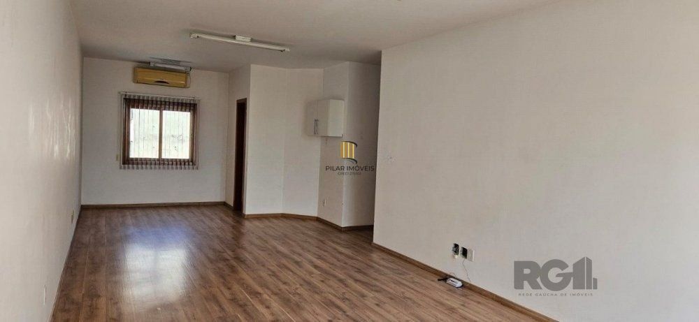 Excelente sala comercial de 45m² privativos.