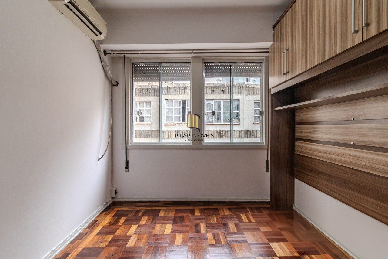 Apartamento 2 dormitórios no Centro Histórico