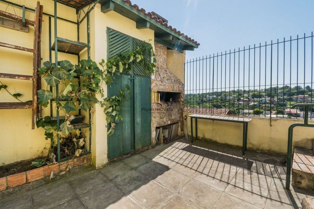 Casa com 5 dormitórios no bairro Jardim Sabará