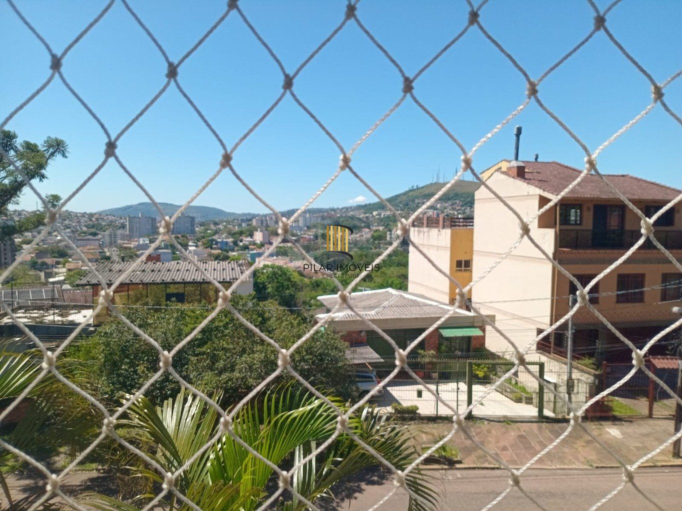 Apartamento 2 dormitórios com 2 vagas Bairro Medianeira Porto Alegre - Pilar Imóveis