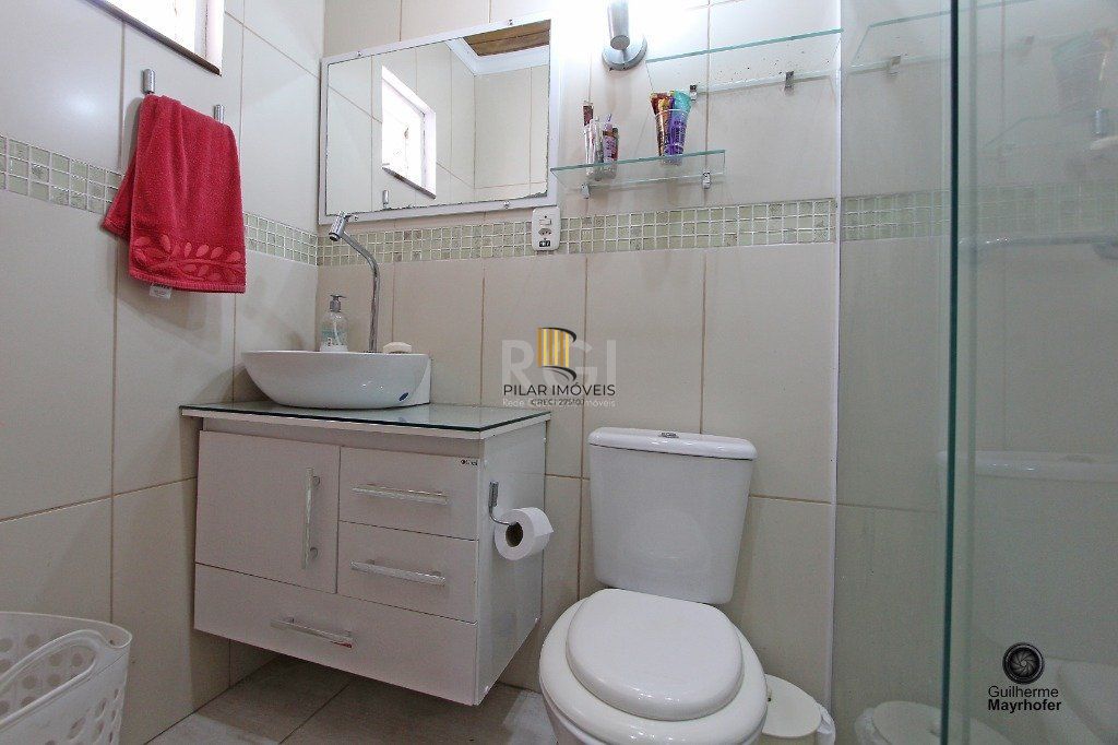 Casa para Venda - 300m², 6 dormitórios, sendo 1 suites, 3 vagas - Menino Deus