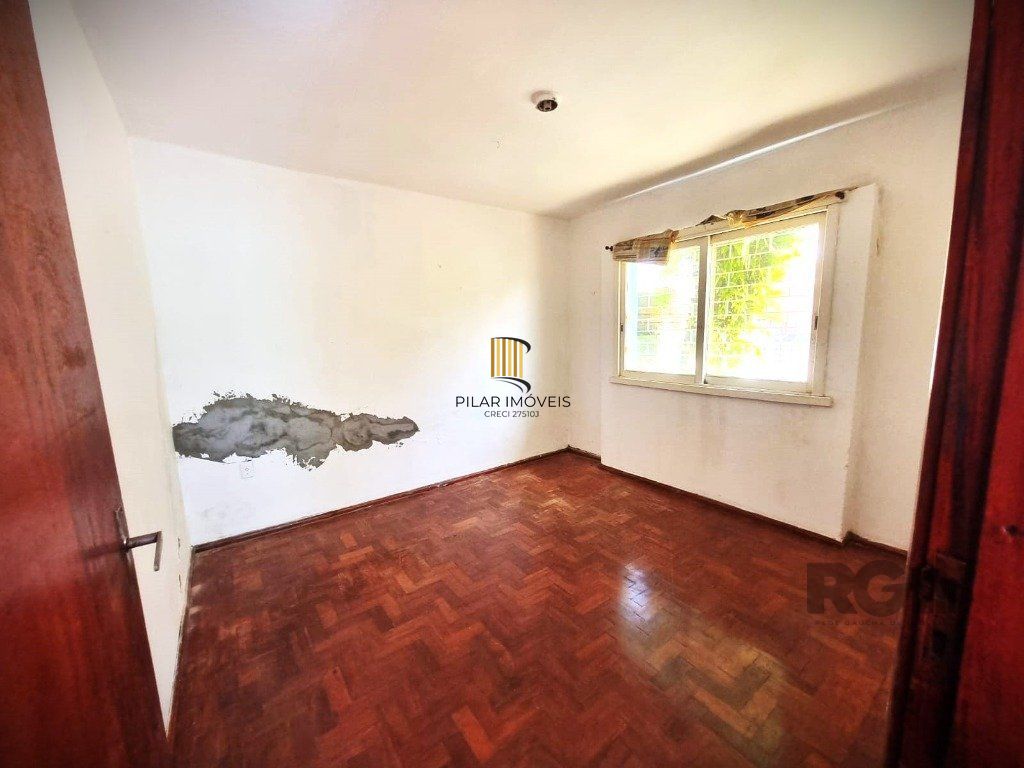 Casa 4 Dormitório(s) Bairro Nonoai