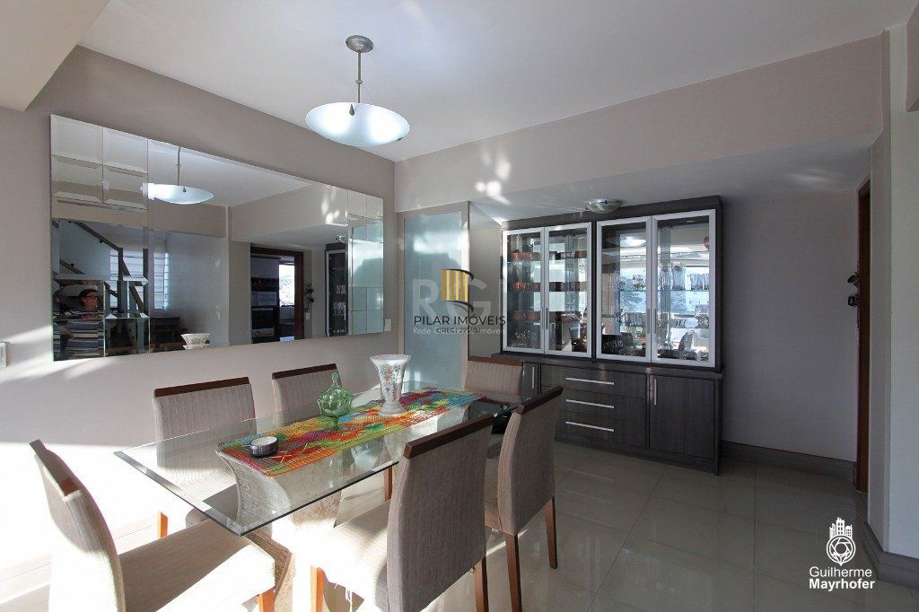Cobertura para Venda - 350m², 3 dormitórios, sendo 1 suites, 2 vagas - Teresópolis