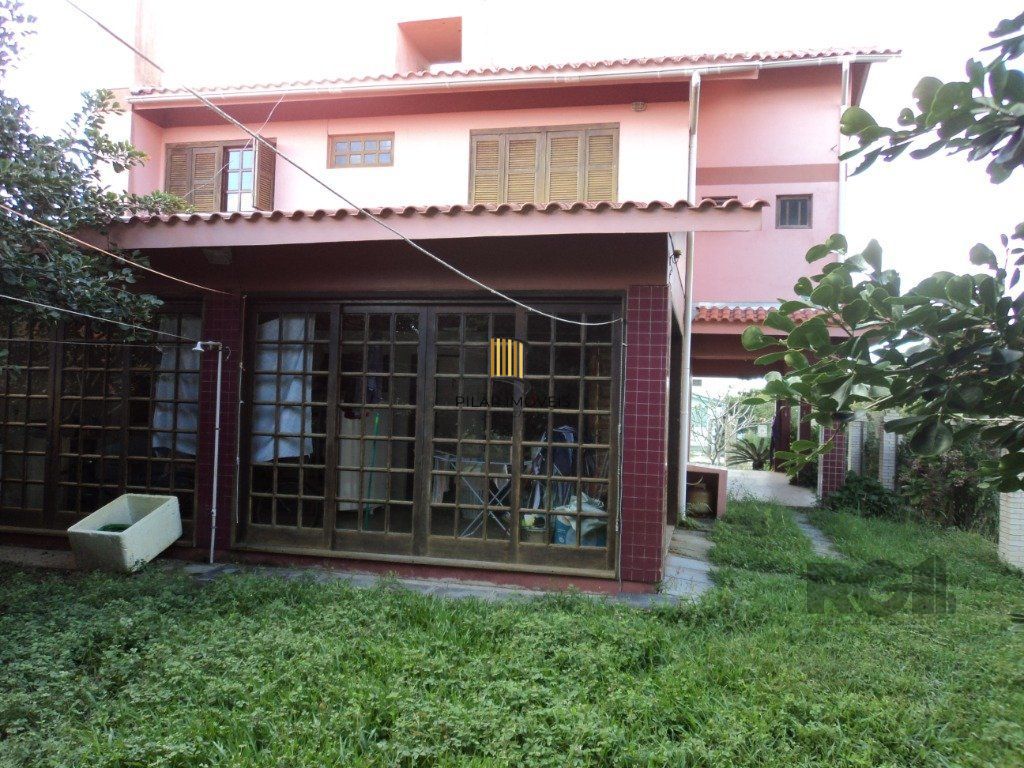 Casa 4 dormitórios no bairro Remanso