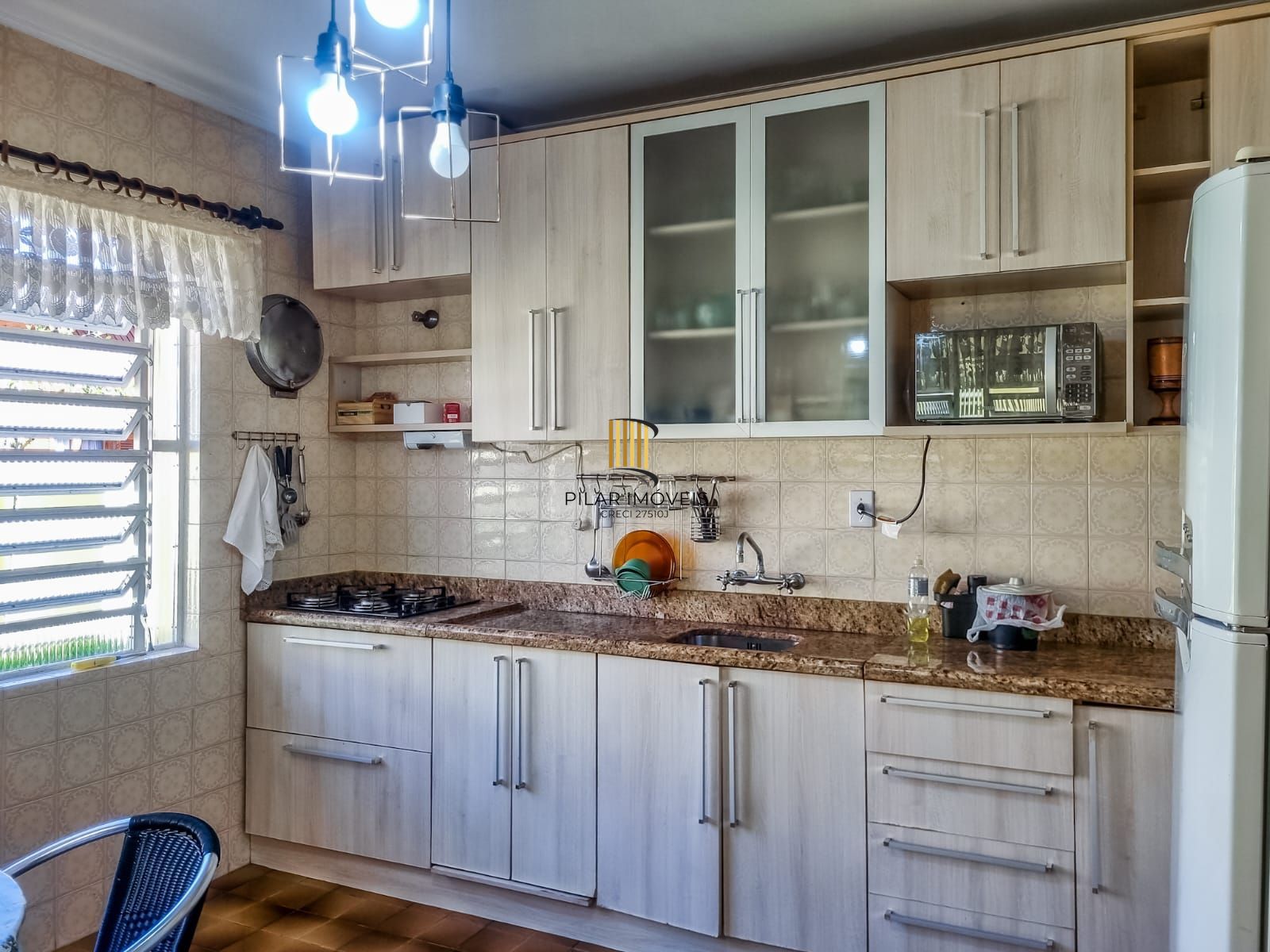 Casa Térrea 280 m²  em Teresópolis – 4 Dorms, Escritório e Edícula