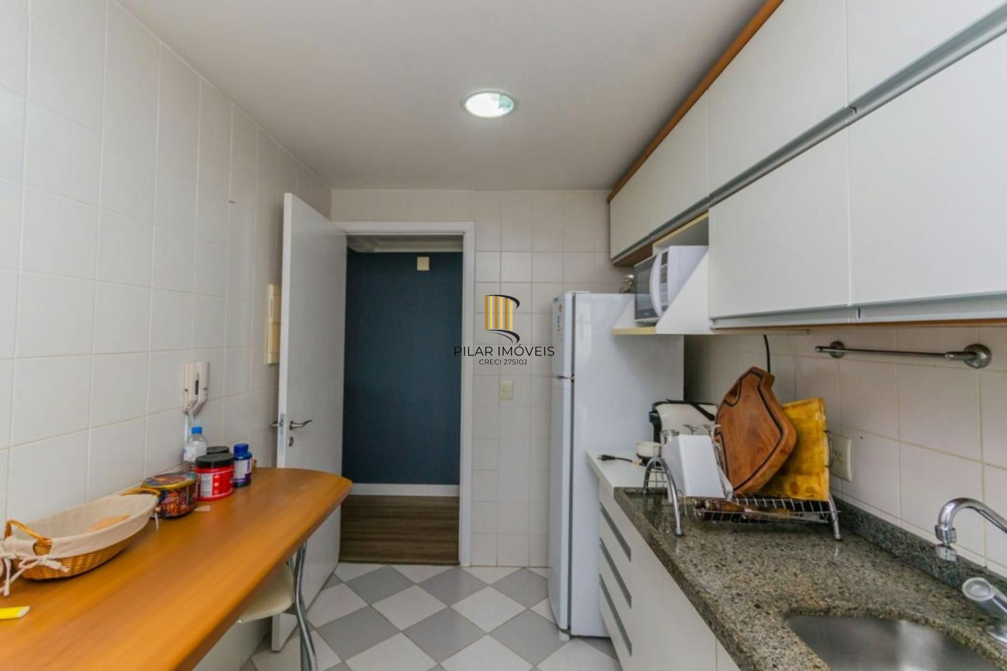 Apartamento de 3 dormitórios à venda em Passo D'areia, Porto Alegre.