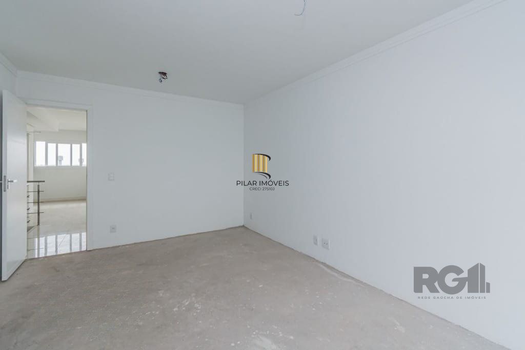 Excelente casa em condomínio de 251m² com 3 suítes e elevador!